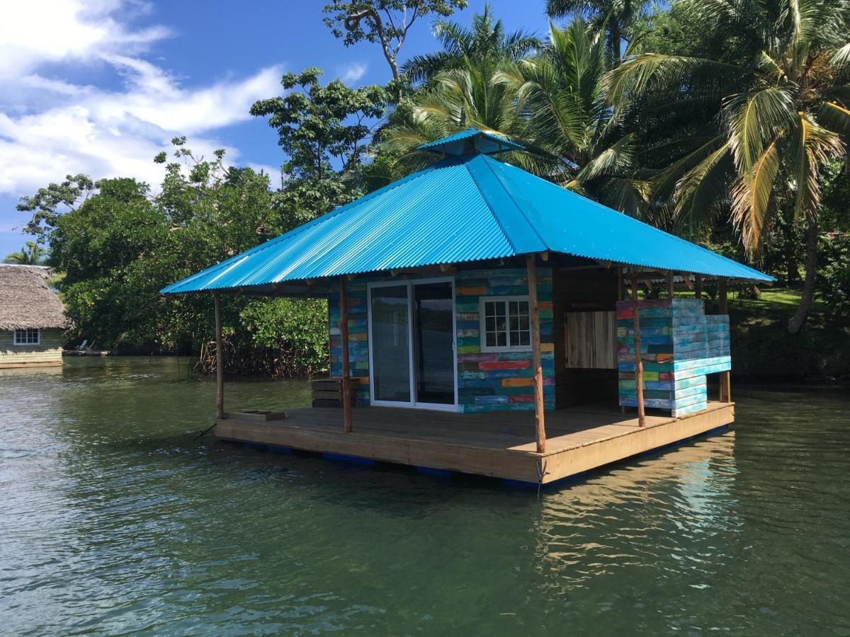 El Toucan Loco Floating Lodges Tierra Oscura Exterior foto