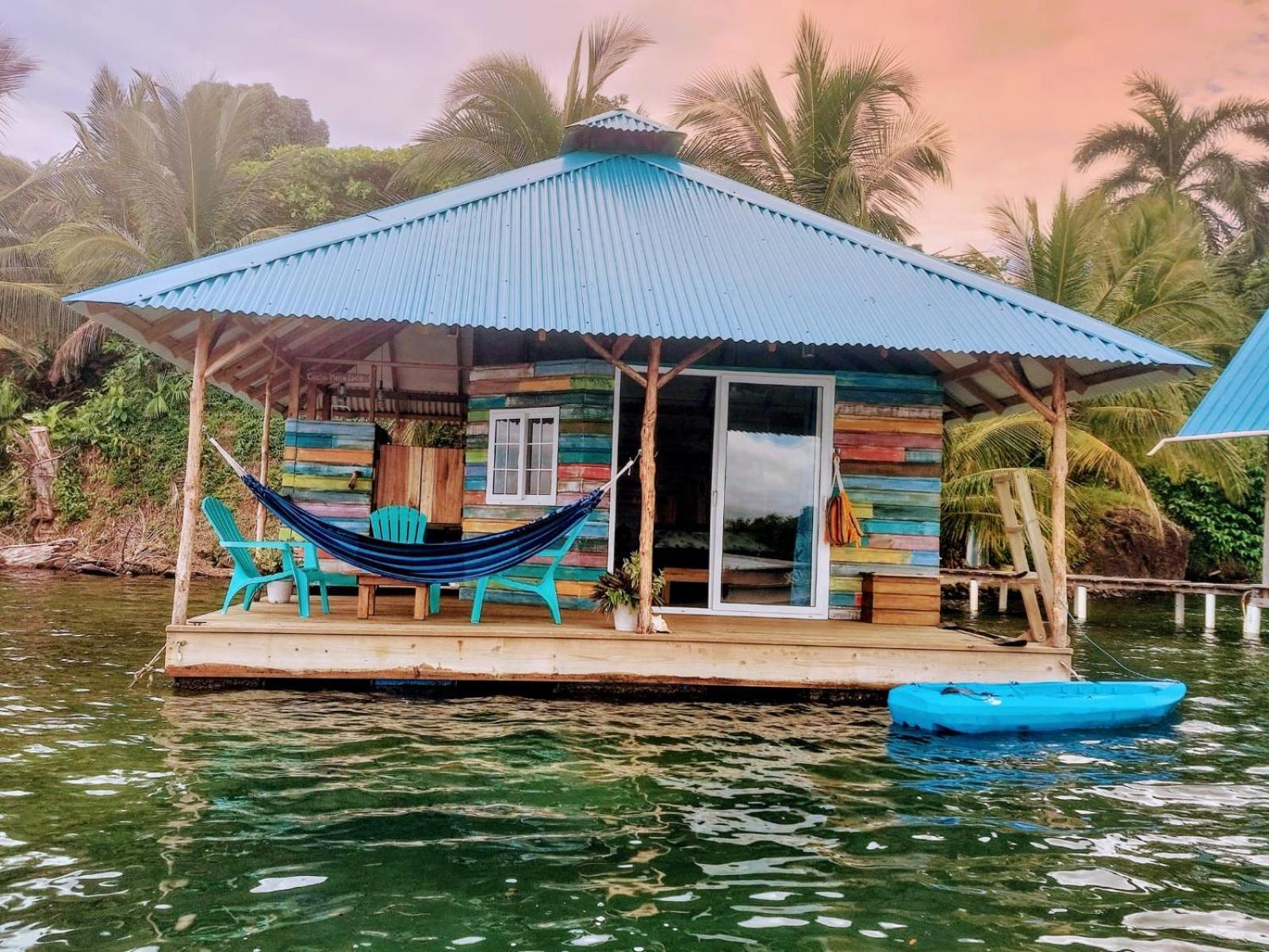 El Toucan Loco Floating Lodges Tierra Oscura Exterior foto