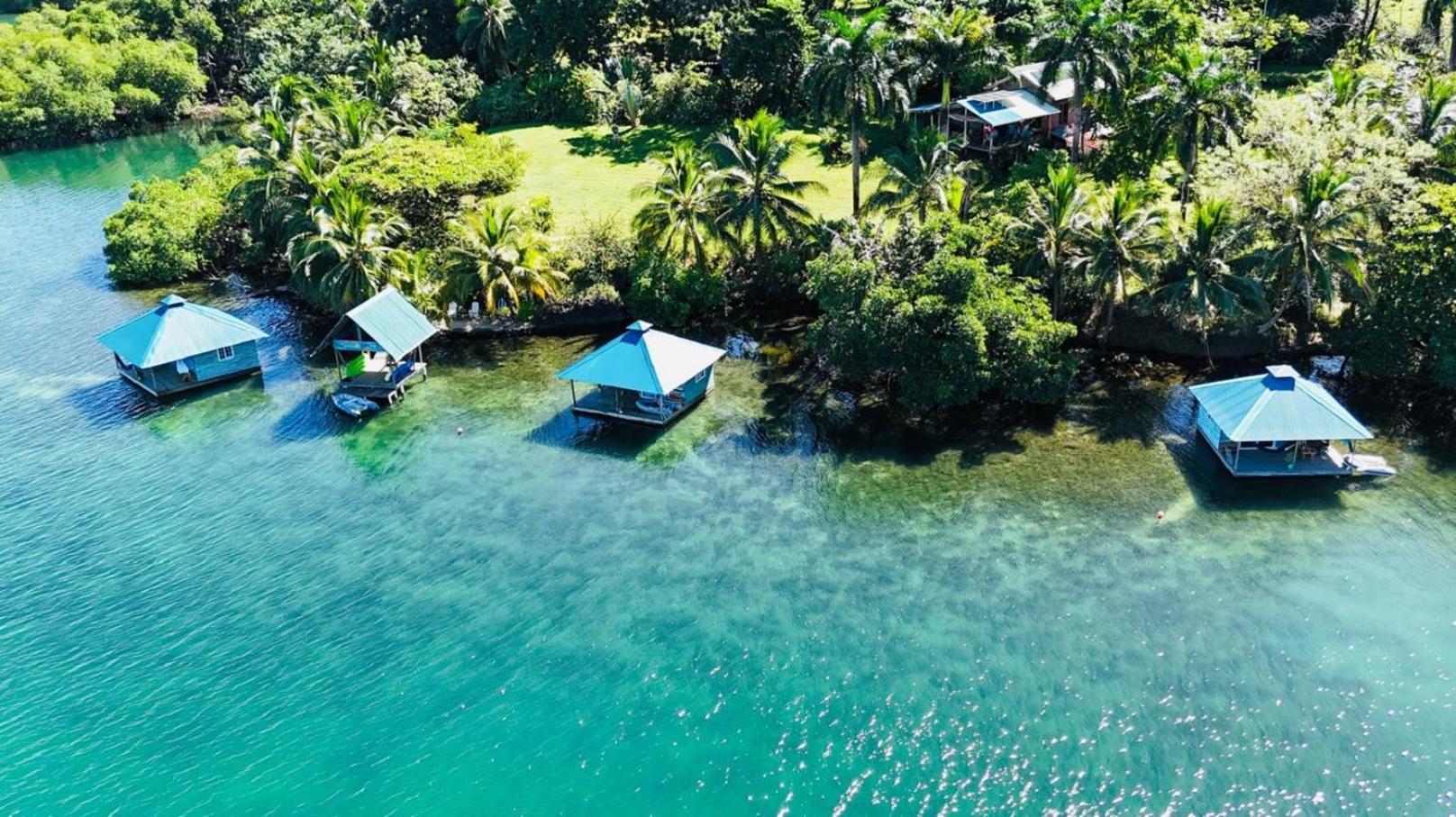 El Toucan Loco Floating Lodges Tierra Oscura Exterior foto