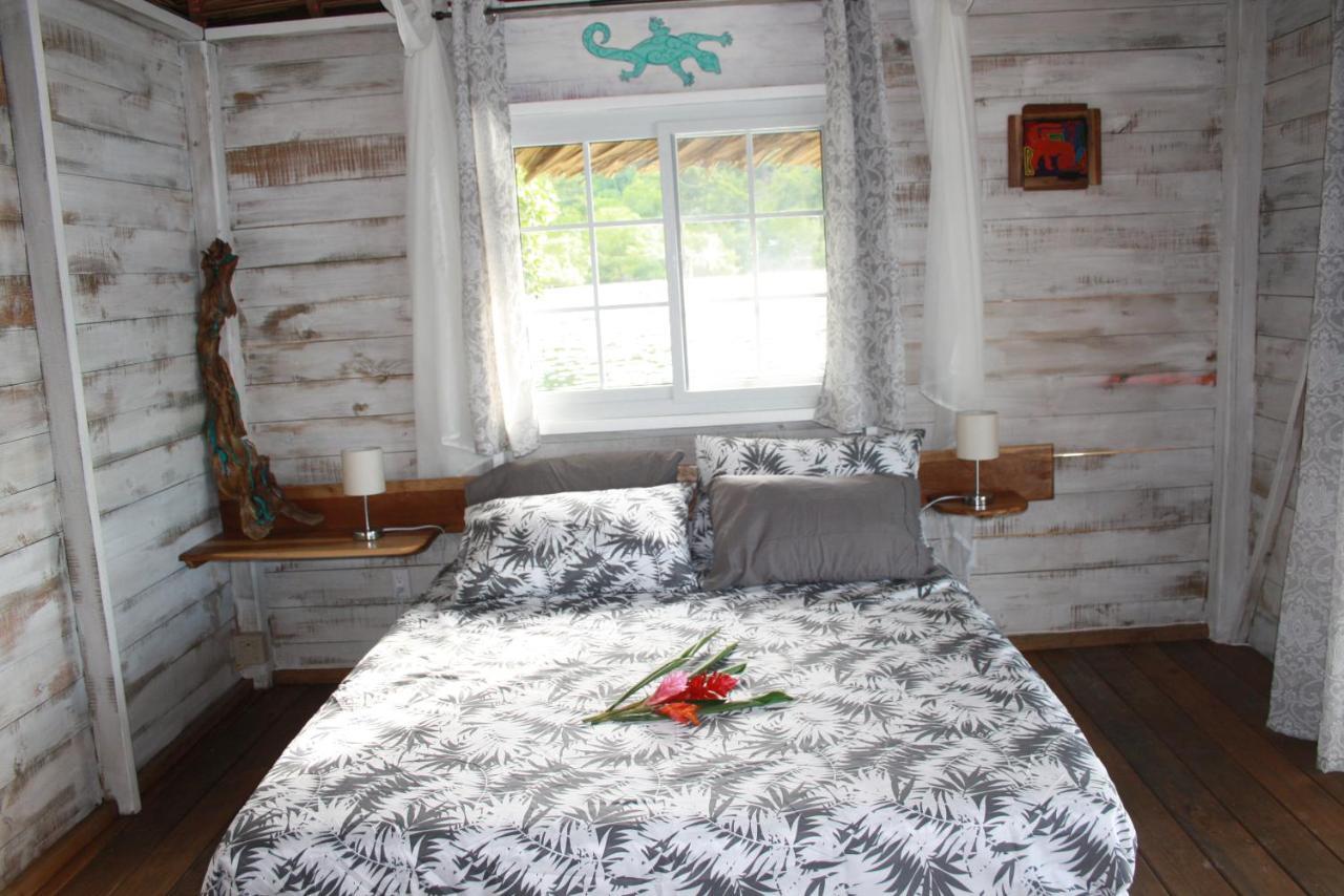 El Toucan Loco Floating Lodges Tierra Oscura Exterior foto